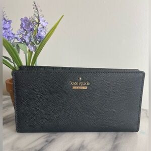 Kate Spade Slim Bi-fold Saffiano Leather, Black Wallet NWOT 7”x4”